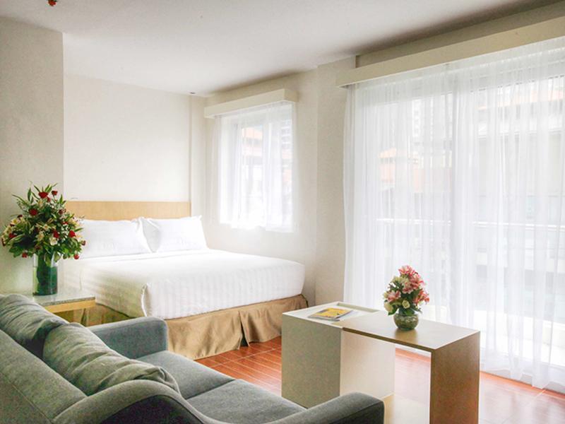 Fersal Hotel Makati Avenue 마카티 외부 사진
